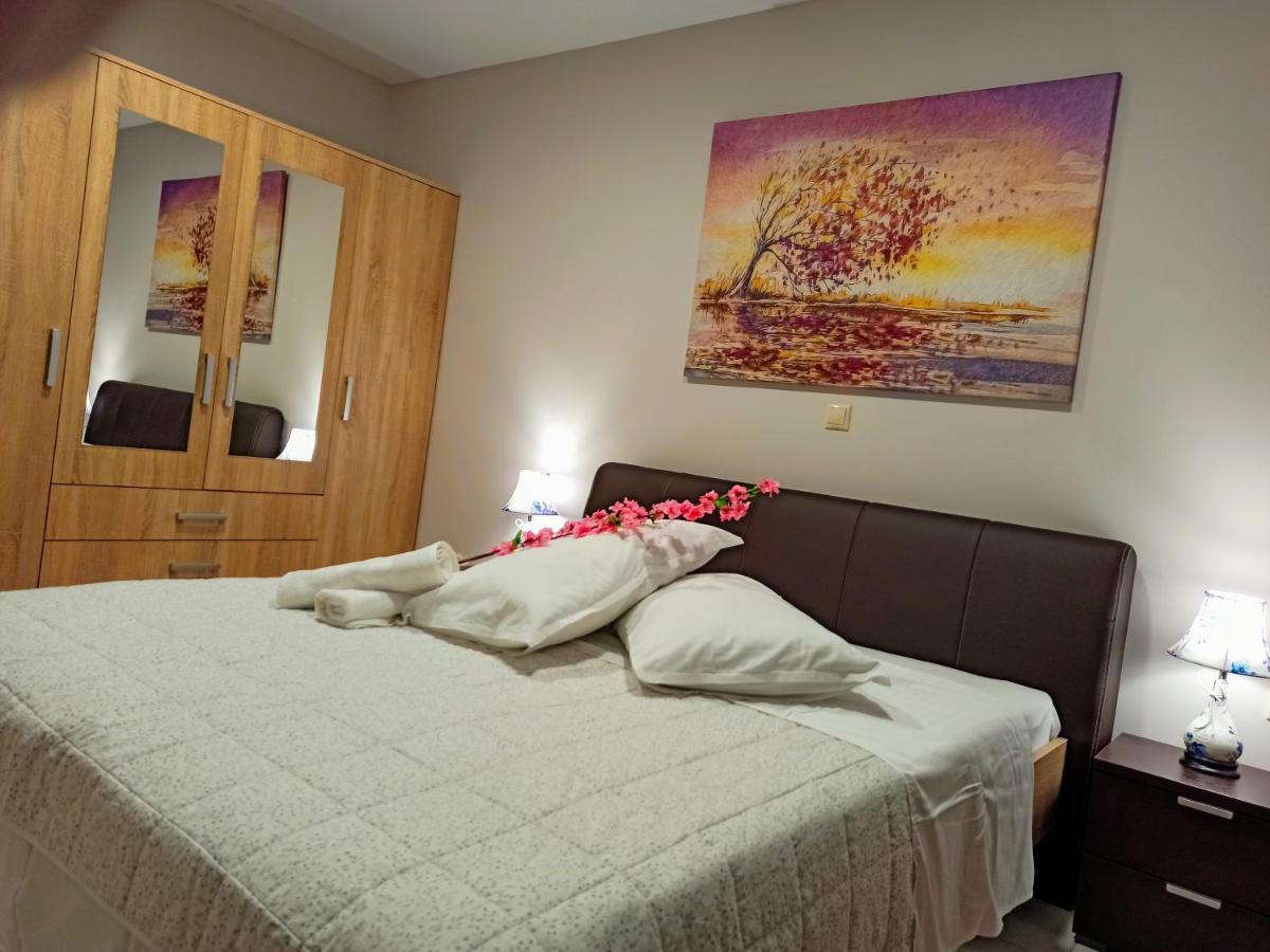 Central Square Apartment 1 Pírgos エクステリア 写真