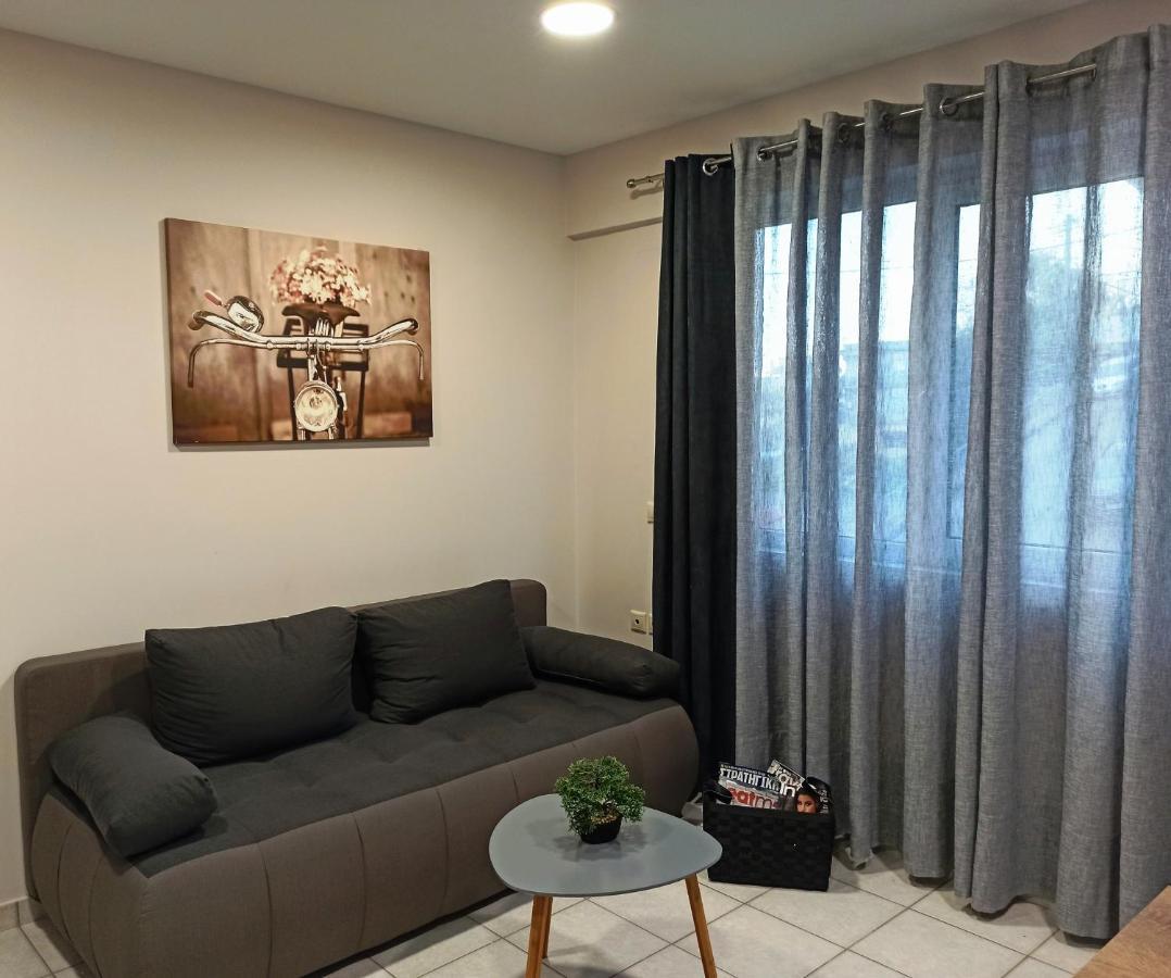 Central Square Apartment 1 Pírgos エクステリア 写真